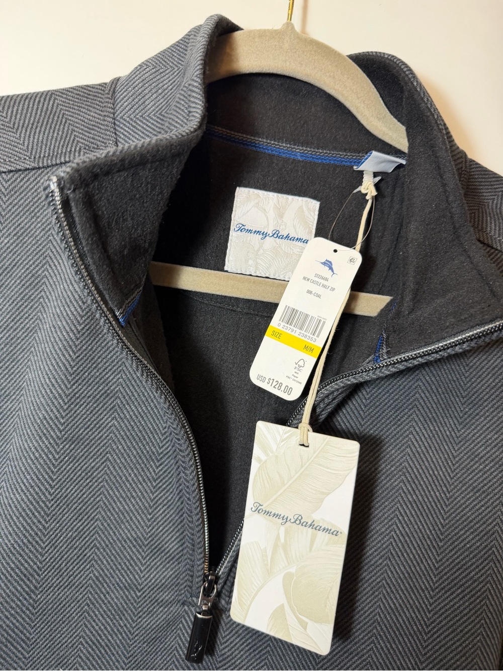 NWT Tommy Bahama Men's Charcoal Gray Half-Zip Pullover Sweater Size MED - Picture 2 of 4